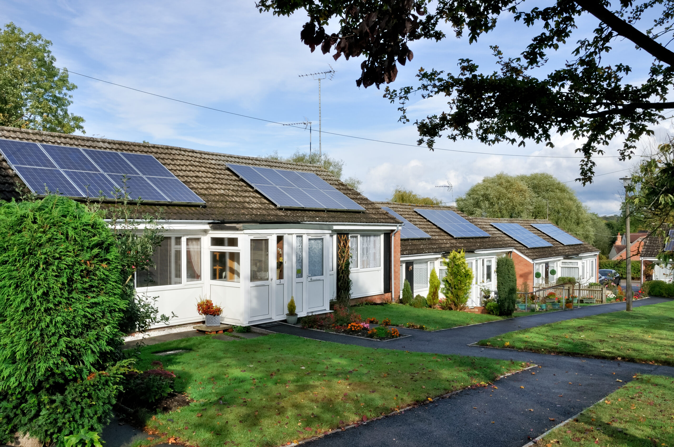 Solar,Panels,Installed,On,Domestic,Roof